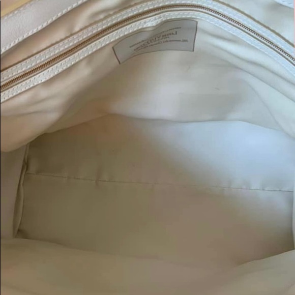 LOUIS VUITTON
Limited Edition White Monogram Sabbia Cabas GM - Picture 6 of 11